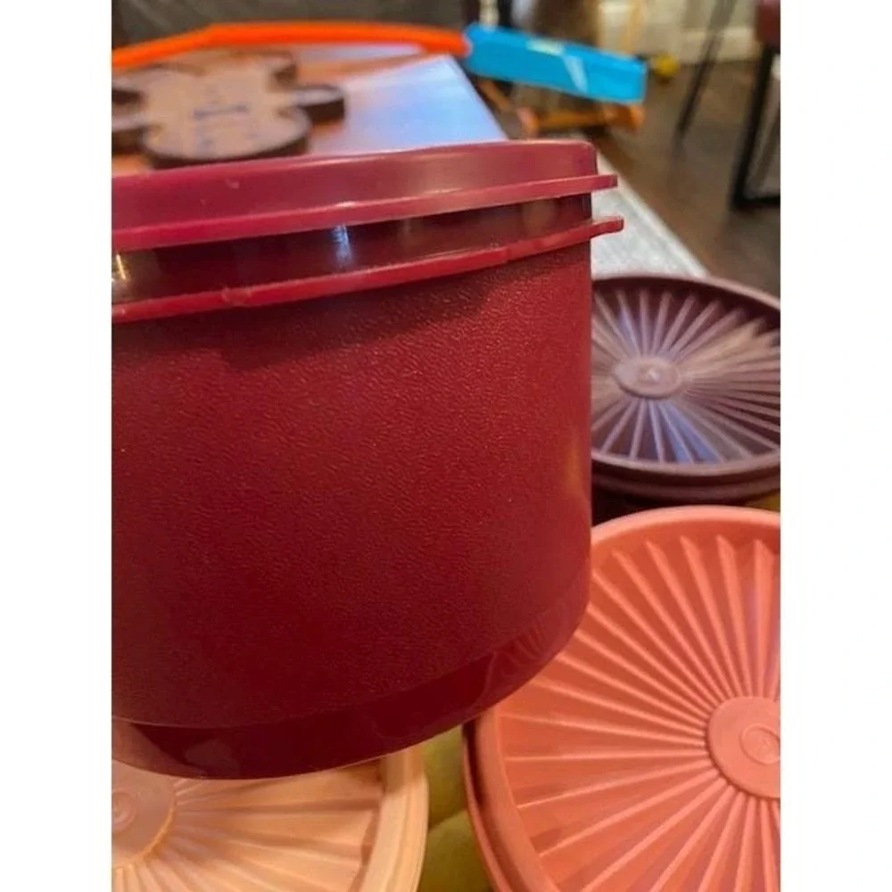 Tupperware Servalier Canister Set 4pc Sunburst Lids Peach Coral Maroon 810-17